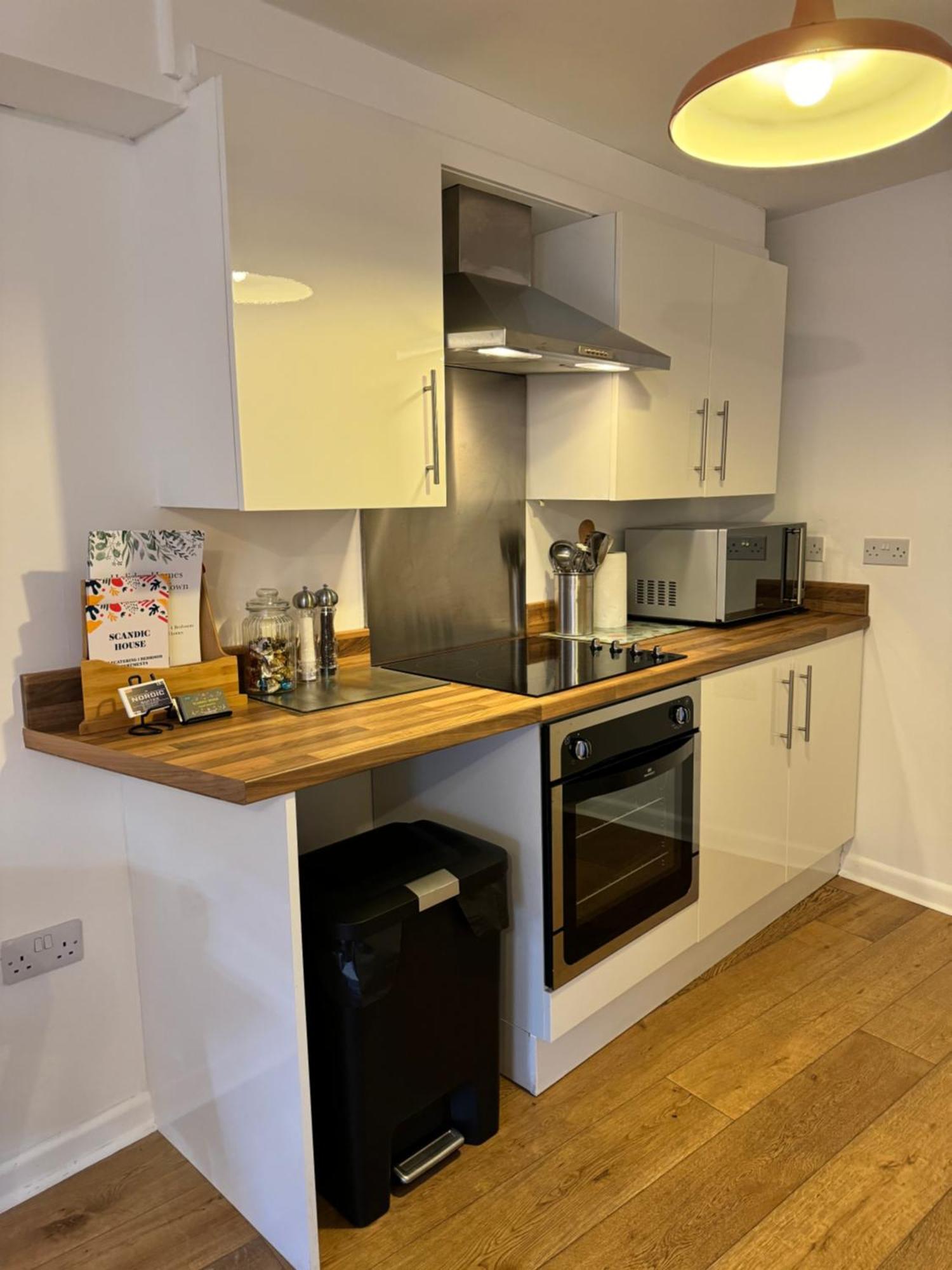 Nordic Suites Ulverston Eksteriør bilde