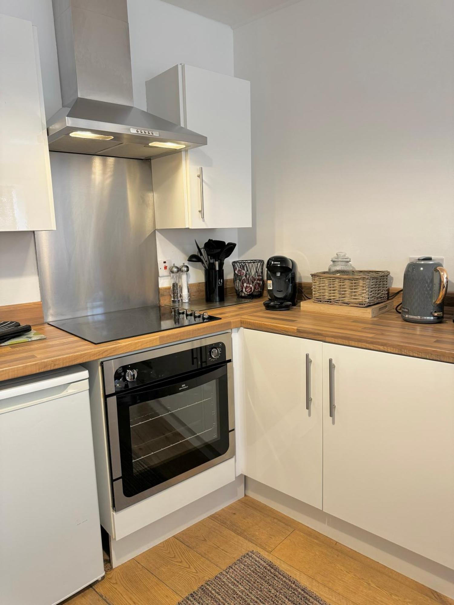 Nordic Suites Ulverston Eksteriør bilde