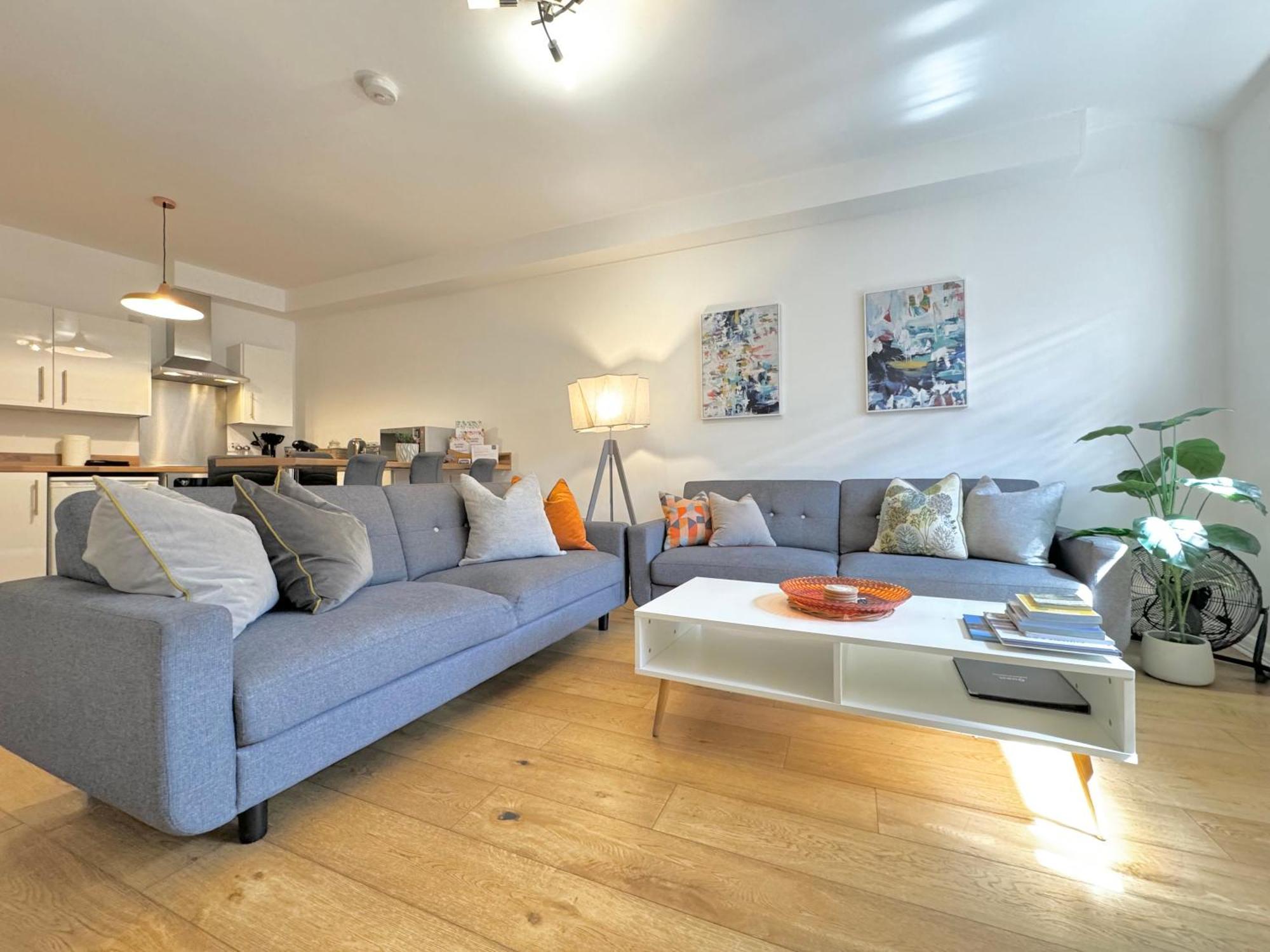 Nordic Suites Ulverston Eksteriør bilde